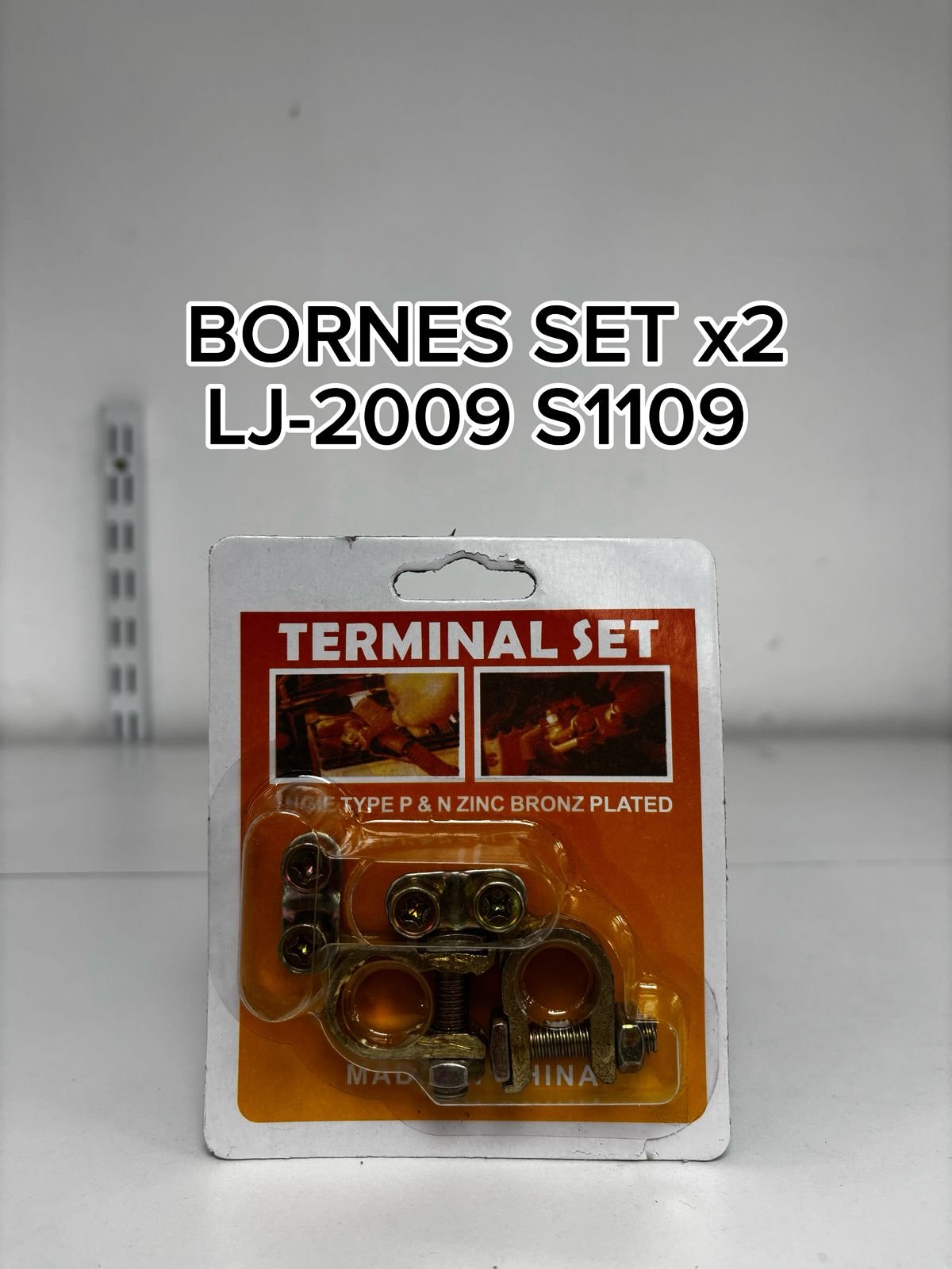 BORNES SET X 2 LJ-2009/S1109