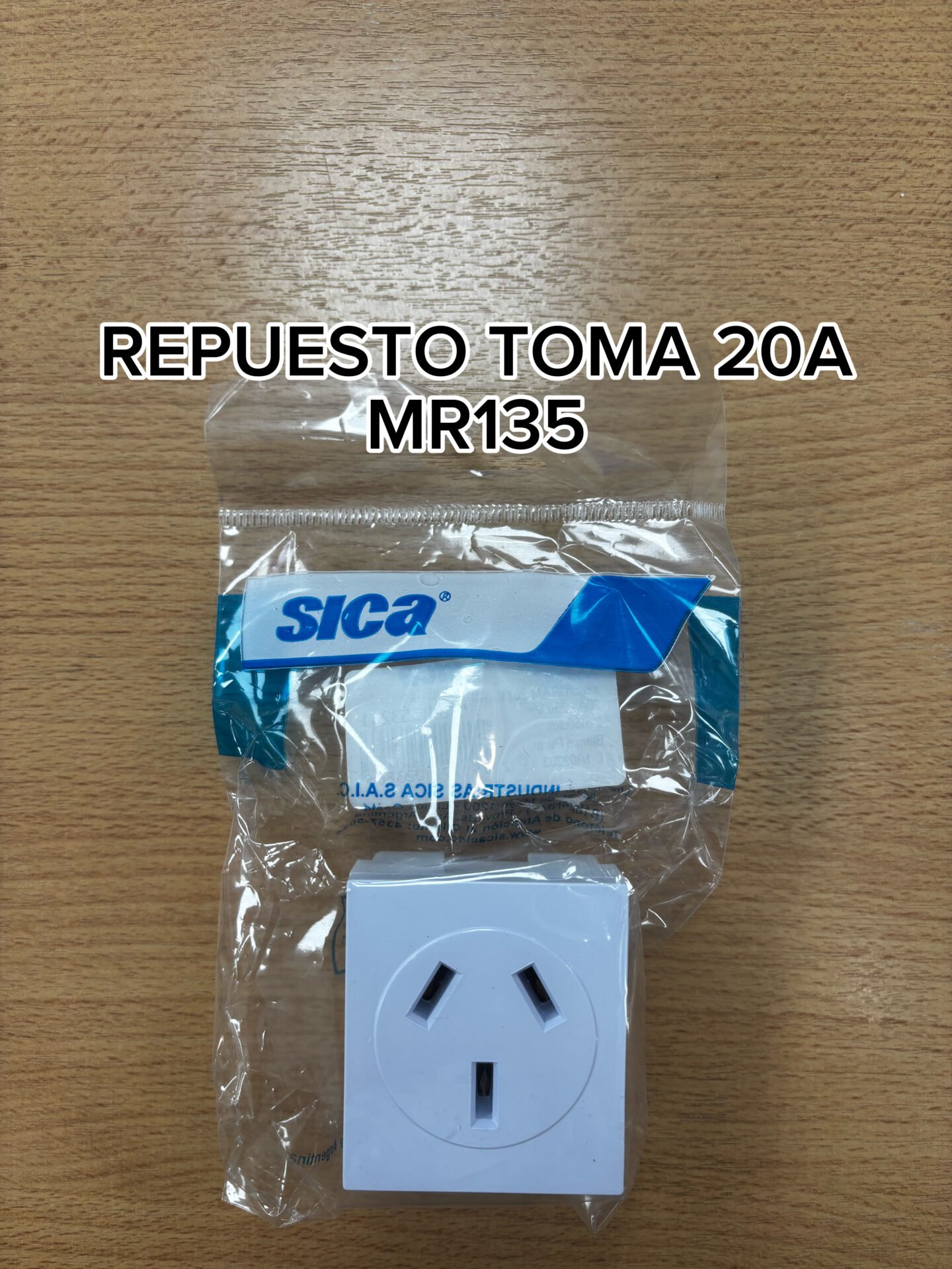 REPUESTO TOMA 20A SICA LIFE MR135